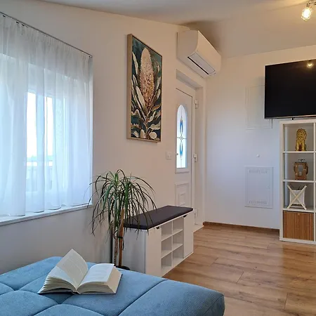 Jimmi Apartment